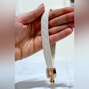 BRAND NEW!!! White and Gold Keyring